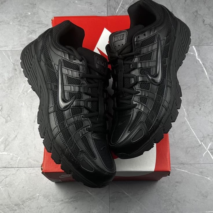 Nike p6000 triple black