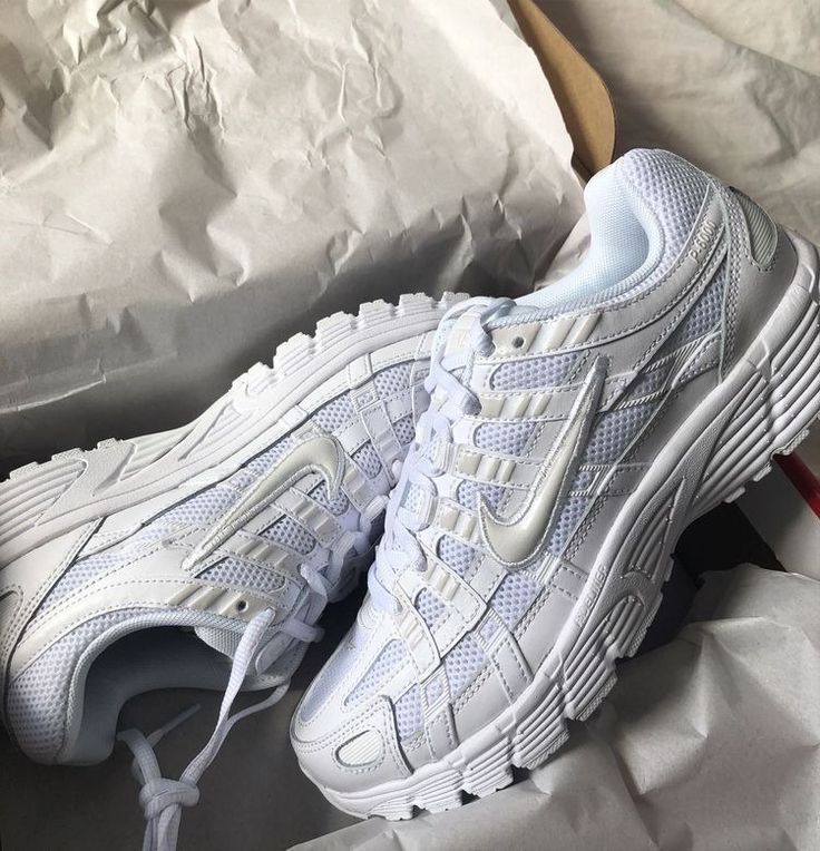 Nike p6000 triple white